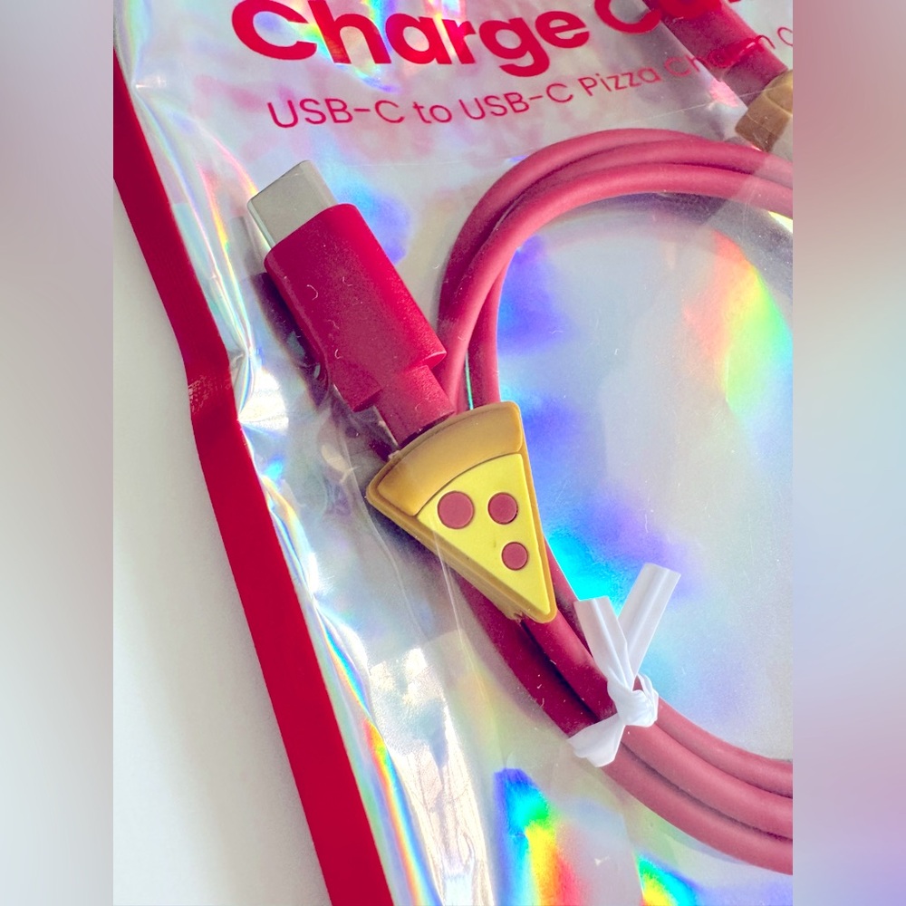 3 ft USB-C pizza charm charger - Picture 3 of 5